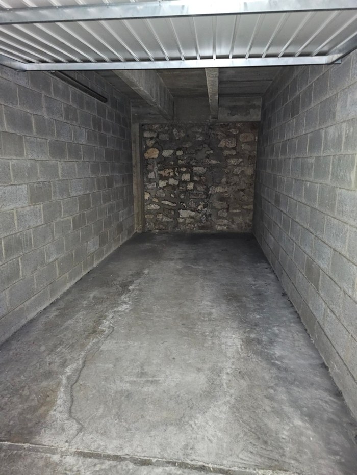 Image 2 sur 4 - Parking/box  ·  Vente · Paris (75009) · 14m²