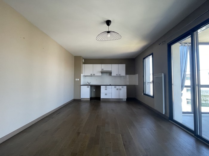 Image 4 sur 9 - Appartement  ·  Vente · Bordeaux (33300) · 2 pièces · 47m²