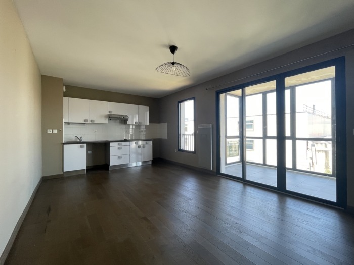 Image 3 sur 9 - Appartement  ·  Vente · Bordeaux (33300) · 2 pièces · 47m²