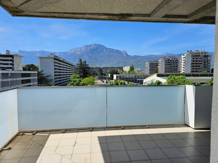 Image 1 sur 12 - Appartement  ·  Vente · Grenoble (38100) · 3 pièces · 67m²