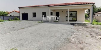 Image 1 - Maison/villa · St Beauzire (63360) · 6 pièces · 141m²