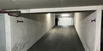 Image 2 - Parking/box · Paris (75116) · 12m²