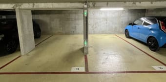Image 1 - Parking/box · Villeurbanne (69100) · 1m²
