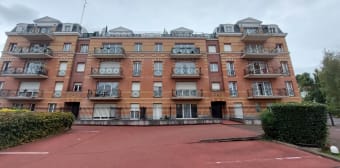 Image 1 - Parking/box · Valenciennes (59300)