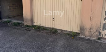 Image 1 - Parking/box · Bagnols Sur Ceze (30200) · 15m²