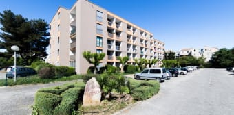 Image 2 - Parking/box · Nimes (30900)