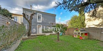 Image 1 - Maison/villa · Nimes (30000) · 185m²