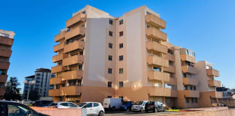 Image 1 - Parking/box · Pau (64000)