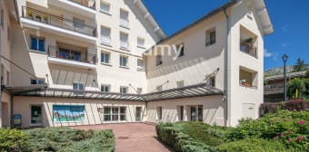 Image 1 - Local · Villard De Lans (38250) · 3 pièces · 123m²