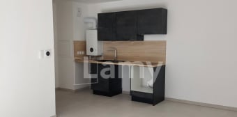 Image 3 - Appartement · St Etienne Du Gres (13103) · 3 pièces · 61m²