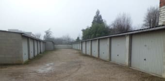 Image 1 - Parking/box · Sens (89100)