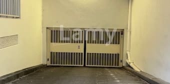 Image 2 - Parking/box · Paris (75018) · 5m²