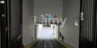 Image 2 - Parking/box · Paris (75116) · 12m²