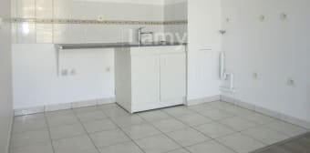 Image 2 - Appartement · Chanteloup Les Vignes (78570) · 2 pièces · 40m²