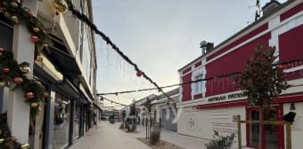 Image 2 - Local · Lamorlaye (60260) · 142m²