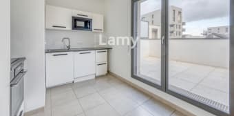 Image 2 - Appartement · Bordeaux (33300) · 4 pièces · 90m²