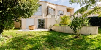 Image 1 - Maison/villa · La Roche Sur Yon (85000) · 7 pièces · 165m²
