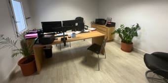 Image 1 - Local · Issoire (63500) · 4 pièces · 145m²