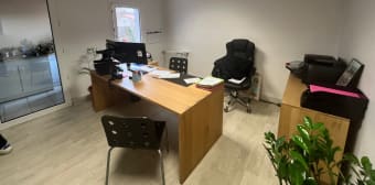 Image 2 - Local · Issoire (63500) · 4 pièces · 145m²