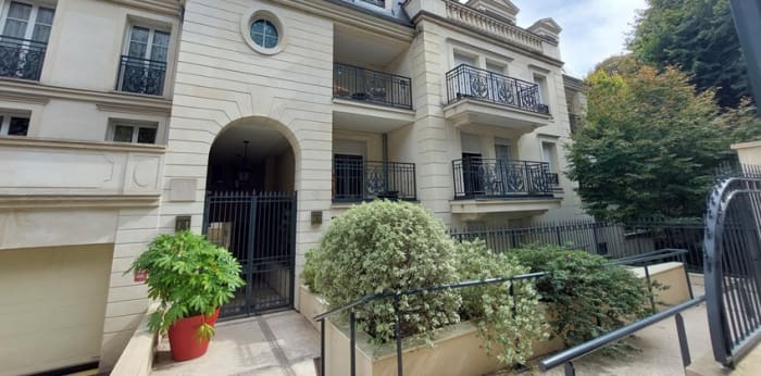 Image 9 sur 9 - Appartement  ·  Location · Le Plessis Robinson (92350) · 4 pièces · 83m²