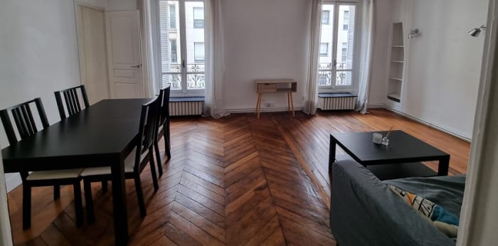 Image 1 sur 6 - Appartement  ·  Location · Paris (75008) · 3 pièces · 61m²