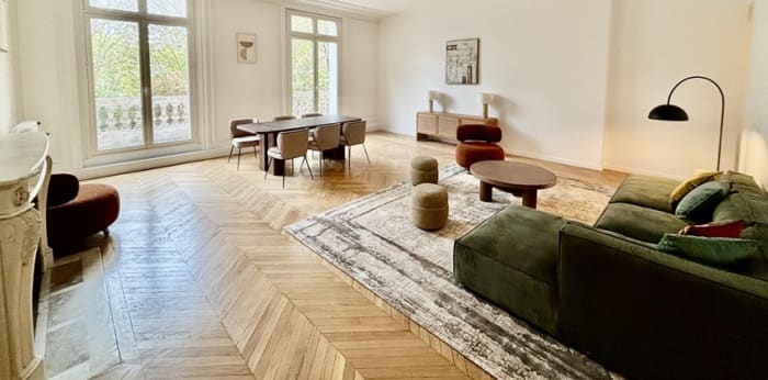 Image 3 sur 9 - Appartement  ·  Location · Paris (75017) · 4 pièces · 188m²