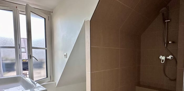 Image 4 sur 5 - Appartement  ·  Location · Paris (75008) · 2 pièces · 47m²