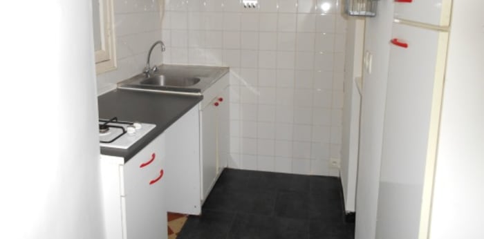 Image 2 sur 5 - Appartement  ·  Location · Paris (75010) · 3 pièces · 49m²