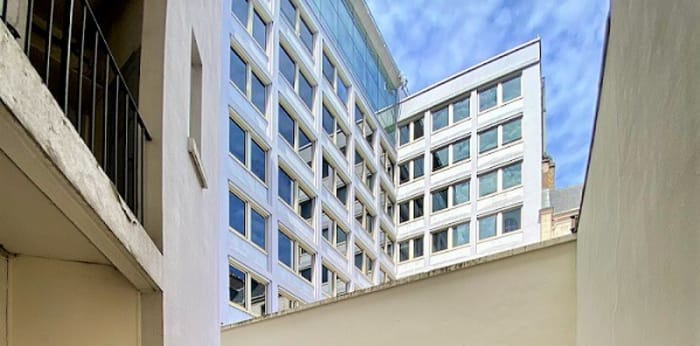 Image 1 sur 6 - Appartement  ·  Location · Paris (75008) · 4 pièces · 88m²