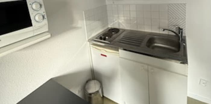 Image 2 sur 4 - Appartement  ·  Location · Guyancourt (78280) · 1 pièce · 18m²