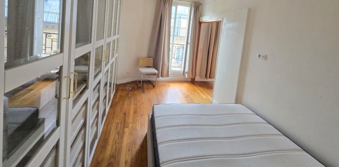 Image 5 sur 7 - Appartement  ·  Location · Paris (75008) · 2 pièces · 40m²