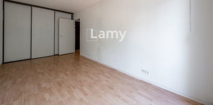 Image 4 sur 8 - Appartement  ·  Vente · Merignac (33700) · 2 pièces · 47m²