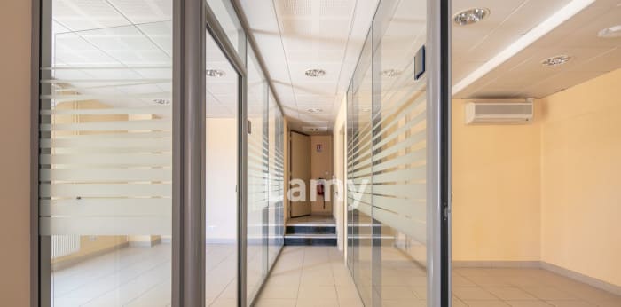 Image 5 sur 10 - Local  ·  Vente · Villard De Lans (38250) · 3 pièces · 123m²
