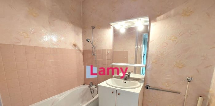 Image 8 sur 10 - Appartement  ·  Vente · Limoges (87100) · 3 pièces · 64m²