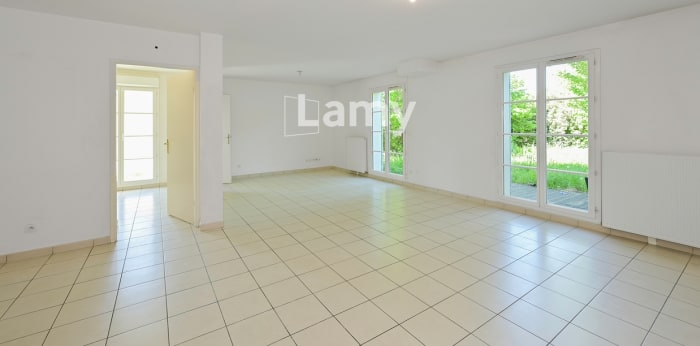 Image 2 sur 13 - Maison/villa  ·  Vente · Boissise La Bertrand (77350) · 5 pièces · 124m²