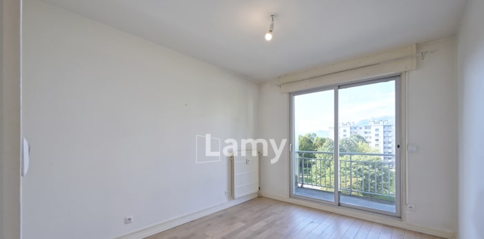 Image 9 sur 13 - Appartement  ·  Vente · Meylan (38240) · 2 pièces · 47m²