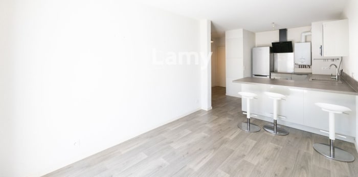 Image 2 sur 8 - Appartement  ·  Vente · Bayonne (64100) · 2 pièces · 41m²