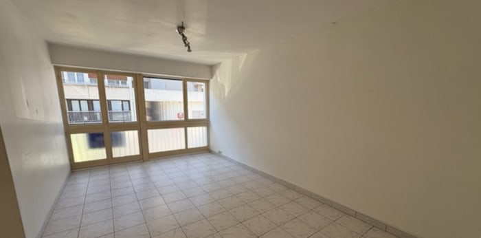 Image 2 sur 5 - Appartement  ·  Vente · Reims (51100) · 1 pièce · 42m²