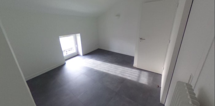 Image 4 sur 5 - Appartement  ·  Vente · Issoire (63500) · 3 pièces · 77m²