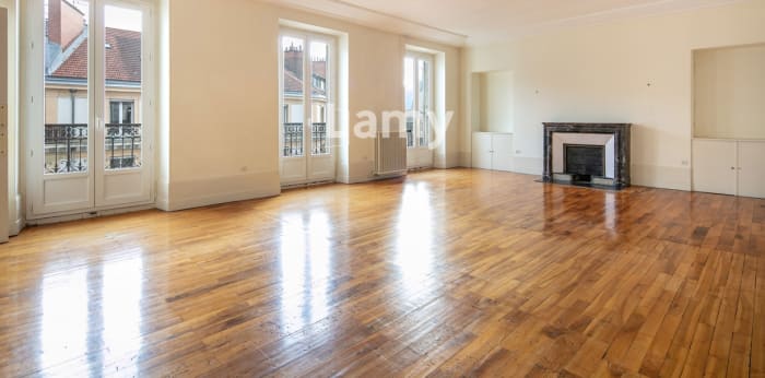 Image 4 sur 16 - Appartement  ·  Vente · Grenoble (38000) · 4 pièces · 119m²