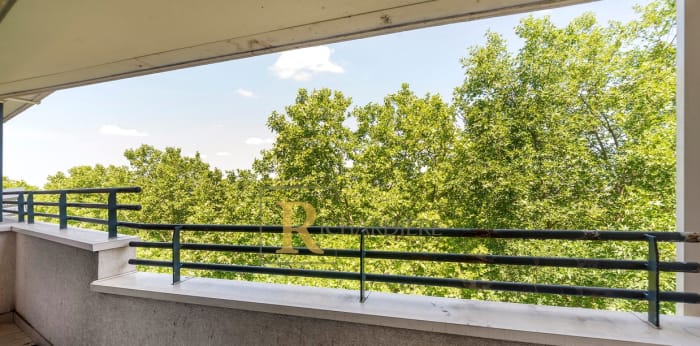 Image 9 sur 10 - Appartement  ·  Vente · Paris 19 (75019) · 4 pièces · 93m²