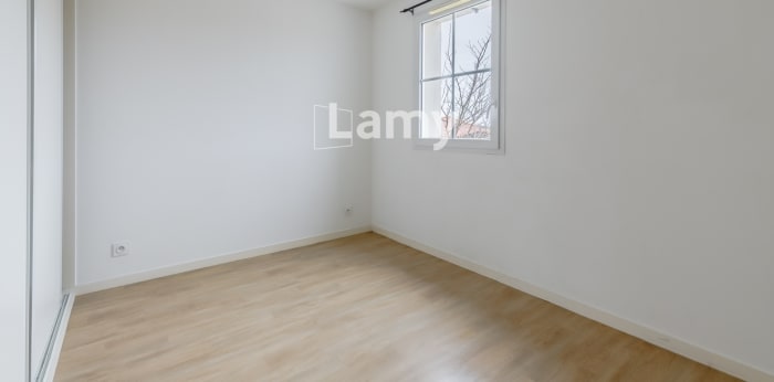 Image 10 sur 13 - Maison/villa  ·  Vente · Les Sables D Olonne (85340) · 5 pièces · 104m²