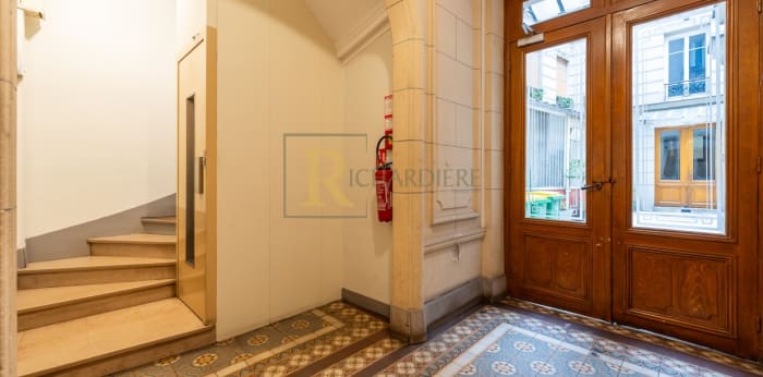 Image 10 sur 10 - Appartement  ·  Vente · Paris (75017) · 4 pièces · 79m²