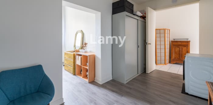 Image 4 sur 10 - Local  ·  Vente · St Cloud (92210) · 2 pièces · 51m²