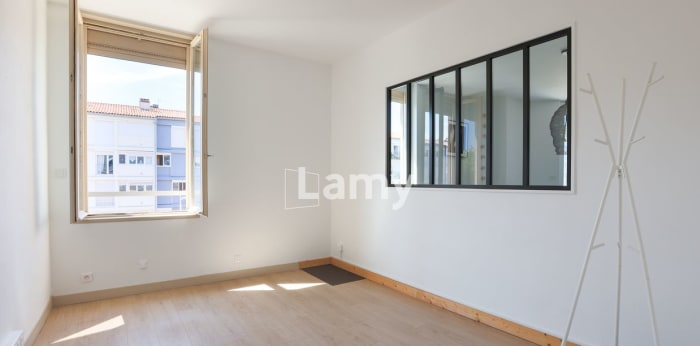 Image 8 sur 11 - Appartement  ·  Vente · La Rochelle (17000) · 3 pièces · 91m²