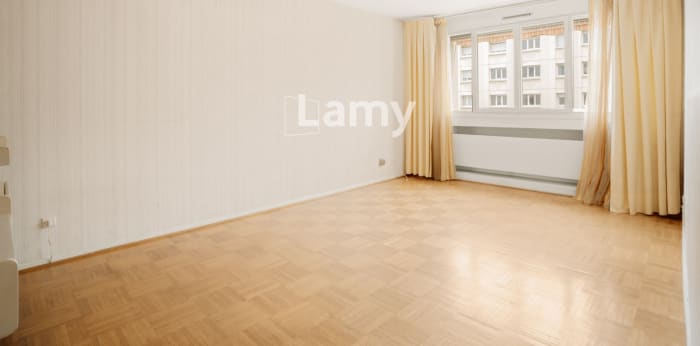 Image 2 sur 12 - Appartement  ·  Vente · Lyon (69006) · 4 pièces · 79m²