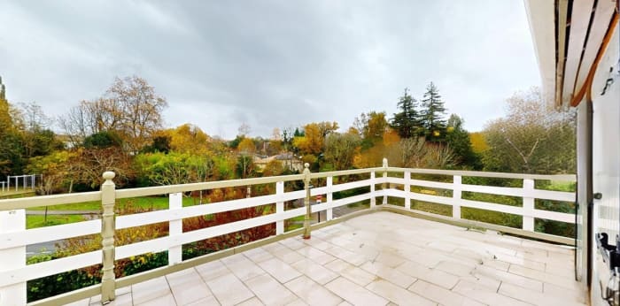 Image 2 sur 5 - Maison/villa  ·  Vente · Floirac (33270) · 6 pièces · 90m²