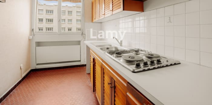 Image 6 sur 12 - Appartement  ·  Vente · Lyon (69006) · 4 pièces · 79m²