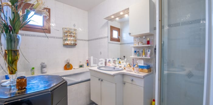 Image 8 sur 11 - Appartement  ·  Vente · Les Deux Alpes (38860) · 4 pièces · 125m²