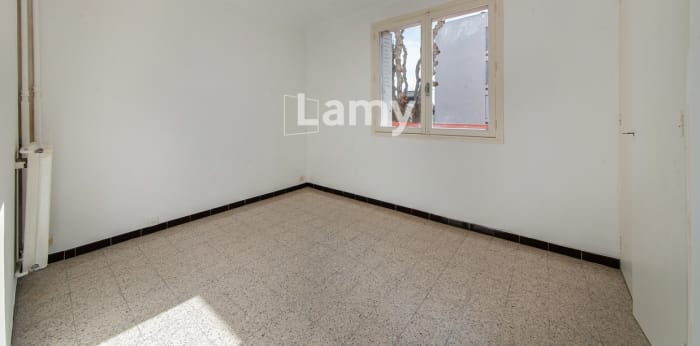 Image 8 sur 13 - Appartement  ·  Vente · Salon De Provence (13300) · 5 pièces · 87m²